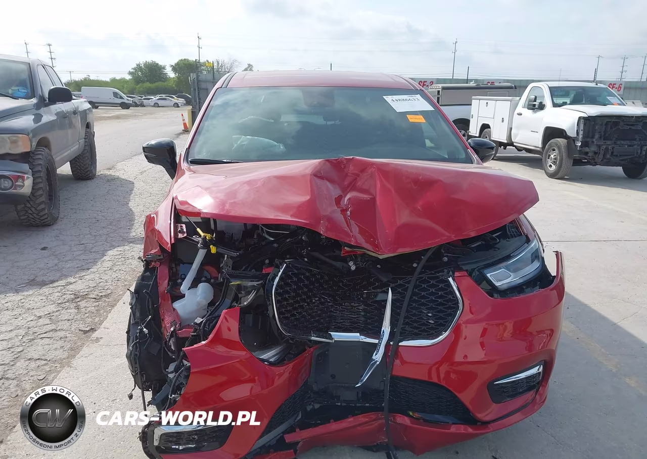 2026 Chrysler Pacifica Select VIN:2C4RC1BG6TR251257 - 13