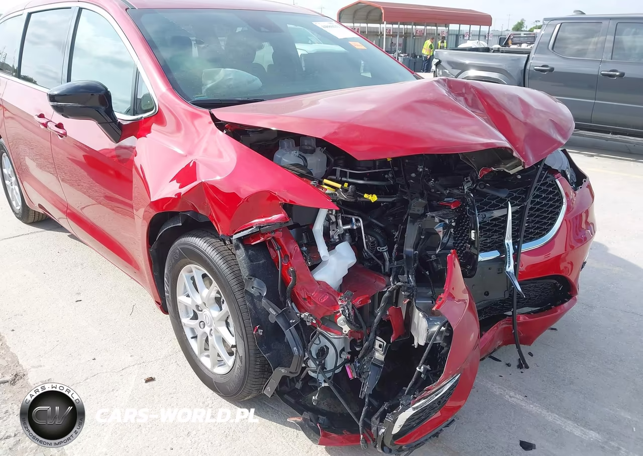 2026 Chrysler Pacifica Select VIN:2C4RC1BG6TR251257 - 6
