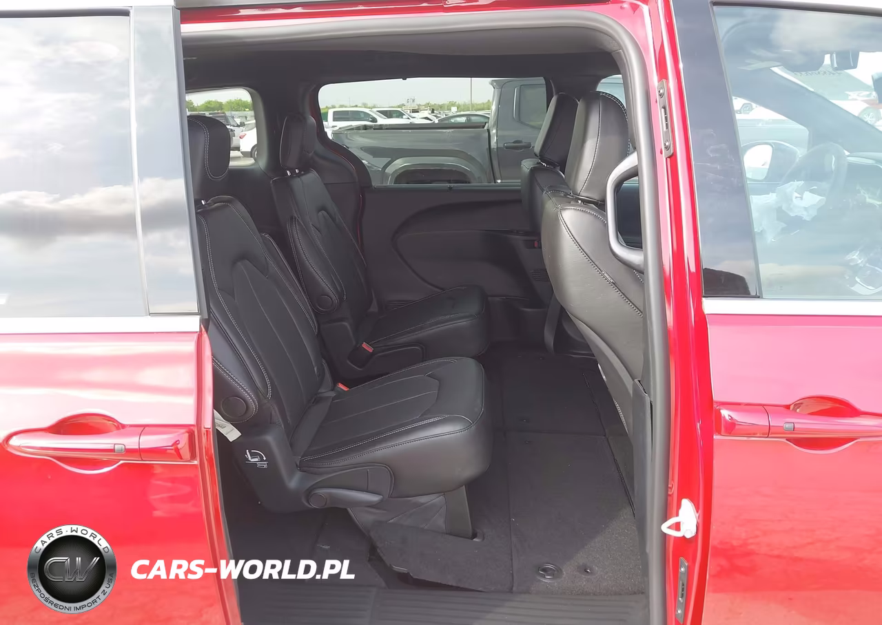 2026 Chrysler Pacifica Select VIN:2C4RC1BG6TR251257 - 8