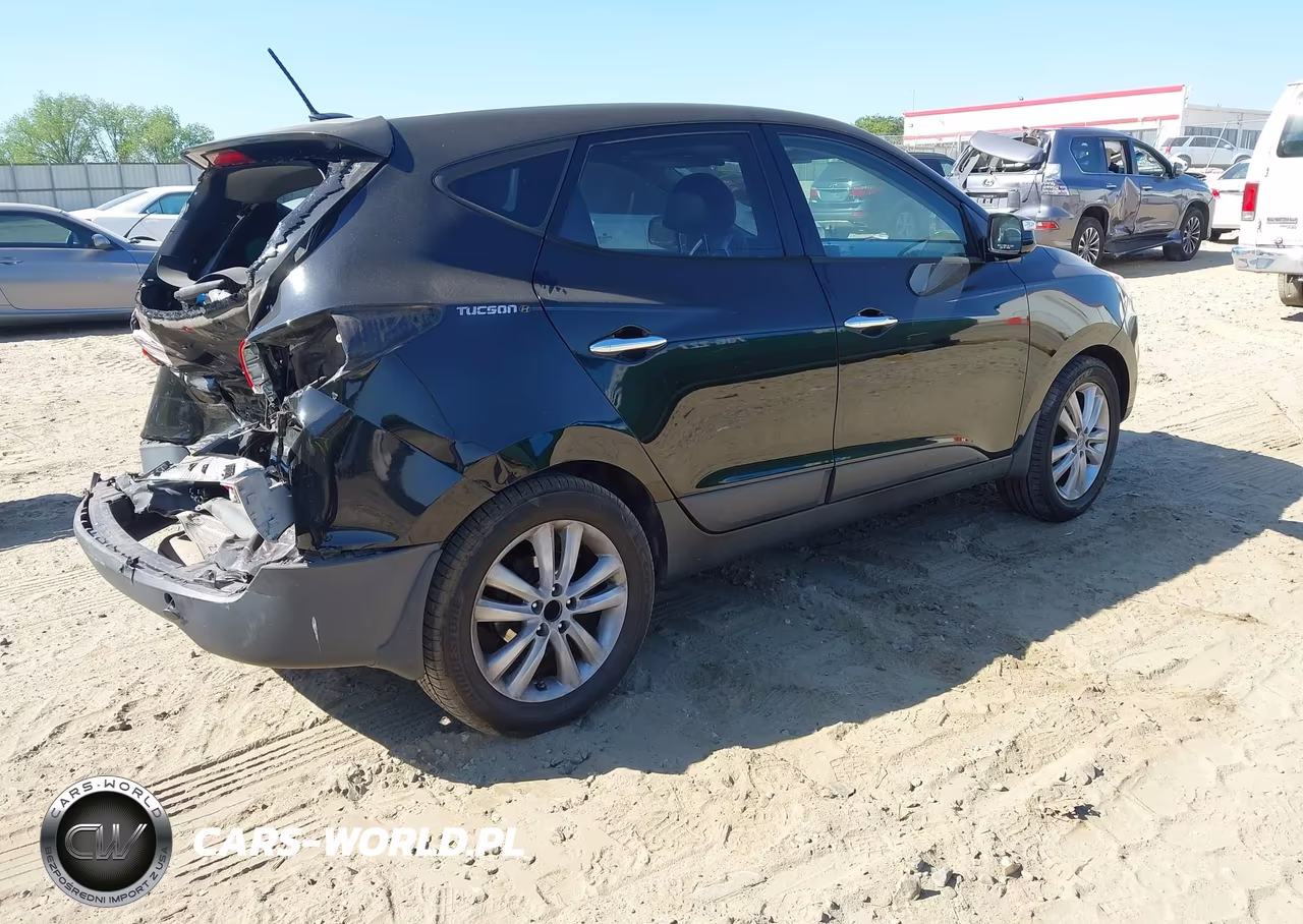 2011 Hyundai Tucson Limited VIN:KM8JU3AC7BU198103 - 4