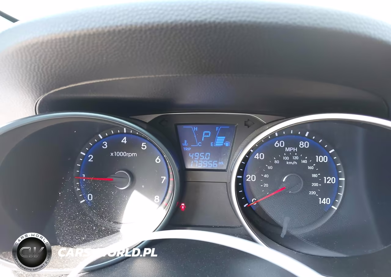 2011 Hyundai Tucson Limited VIN:KM8JU3AC7BU198103 - 7