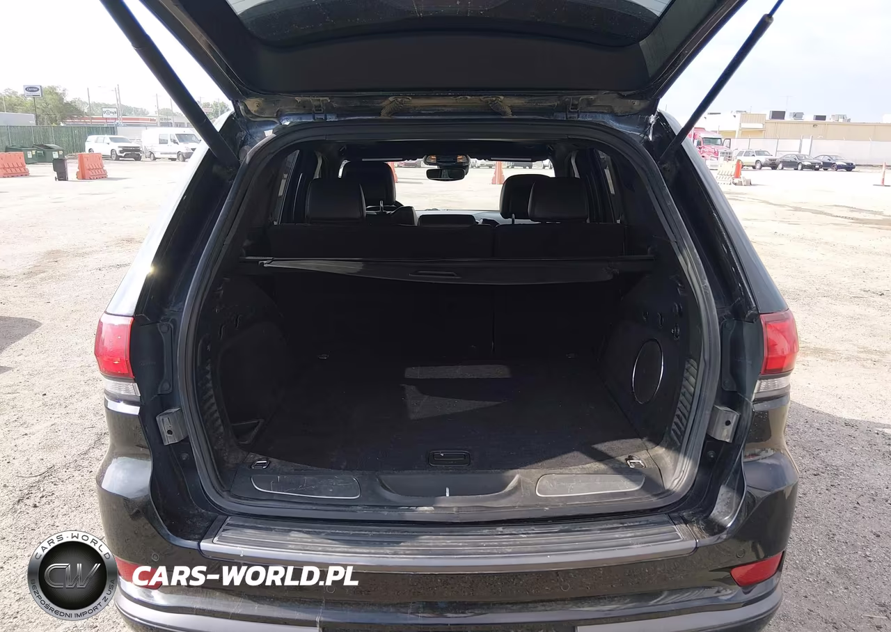 2018 Jeep Grand Cherokee Overland VIN:1C4RJFCM6JC411912 - 17