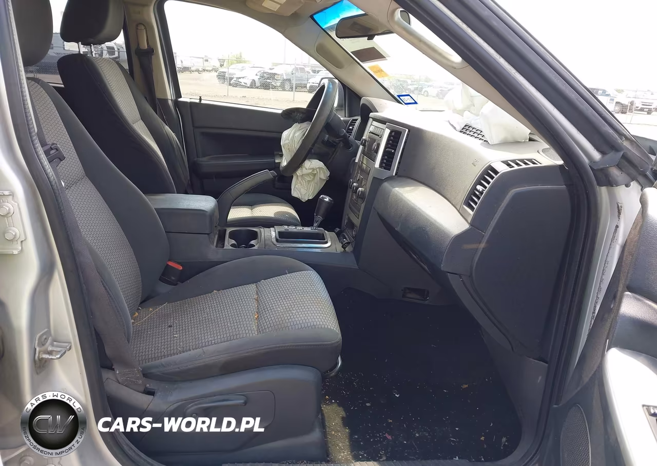 2008 Jeep Grand Cherokee Laredo VIN:1J8GS48K18C162244 - 5