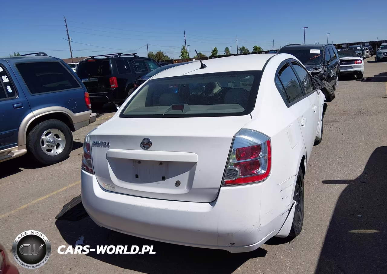 2009 Nissan Sentra 2.0 VIN:3N1AB61E79L645386 - 4