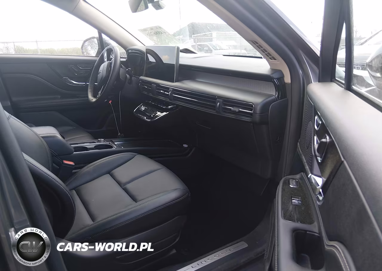 2025 Lincoln Corsair Premiere VIN:5LMCJ1DA2SUL13526 - 5