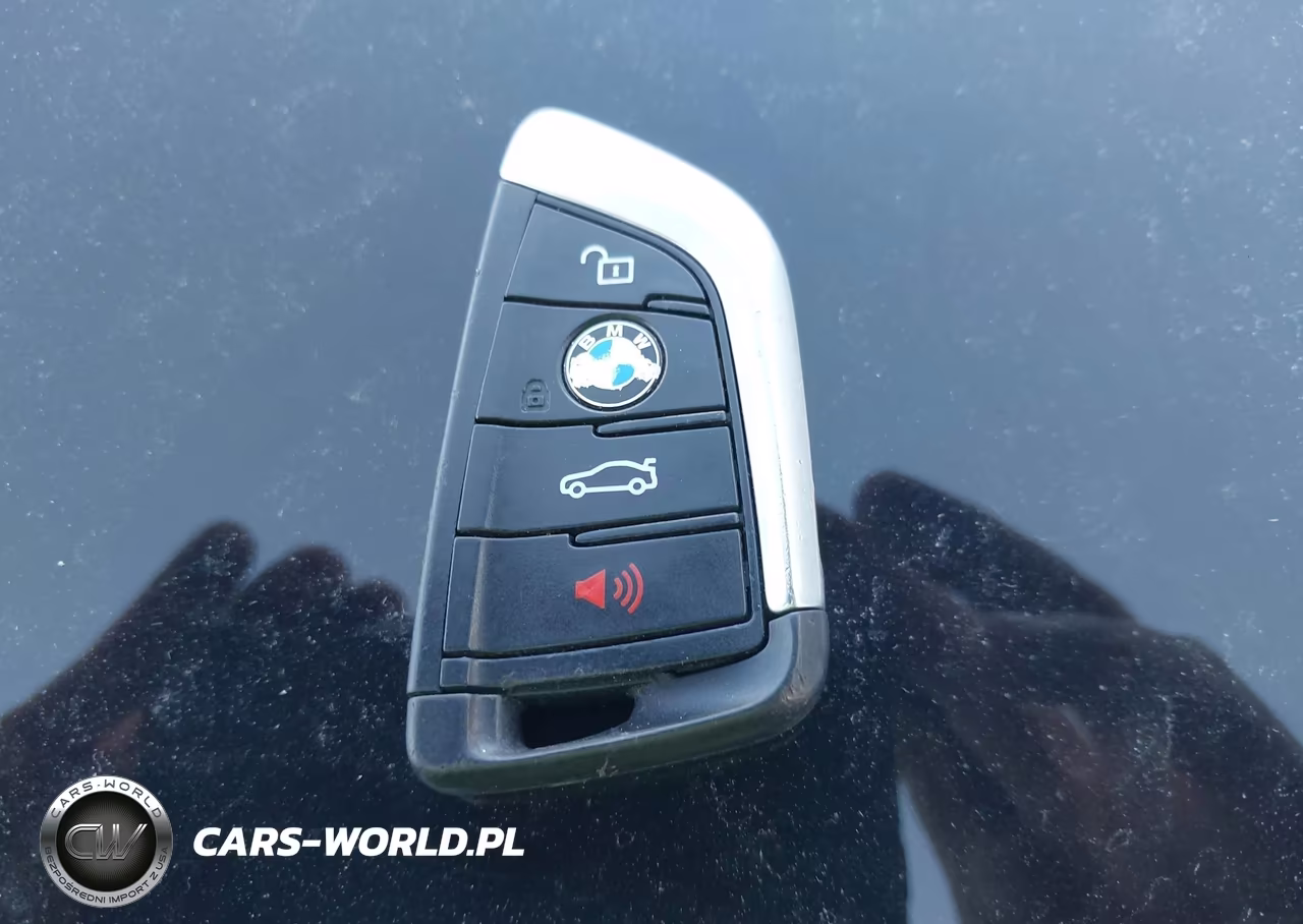 2019 BMW X3 xDrive30I VIN:5UXTR9C5XKLE16378 - 11