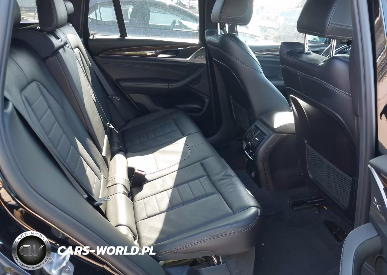 2019 BMW X3 xDrive30I VIN:5UXTR9C5XKLE16378 - 8