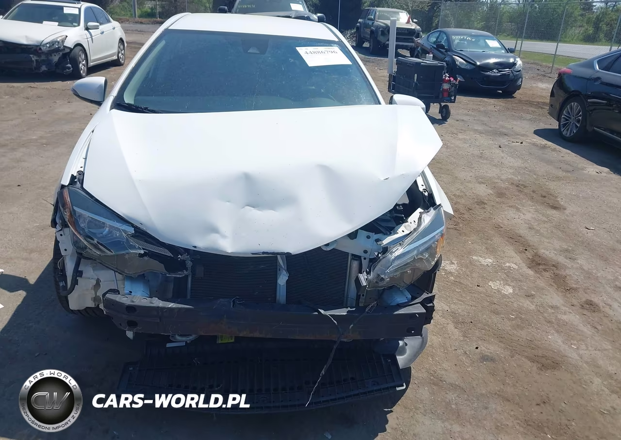 2018 Toyota Corolla Le VIN:2T1BURHE9JC055698 - 6