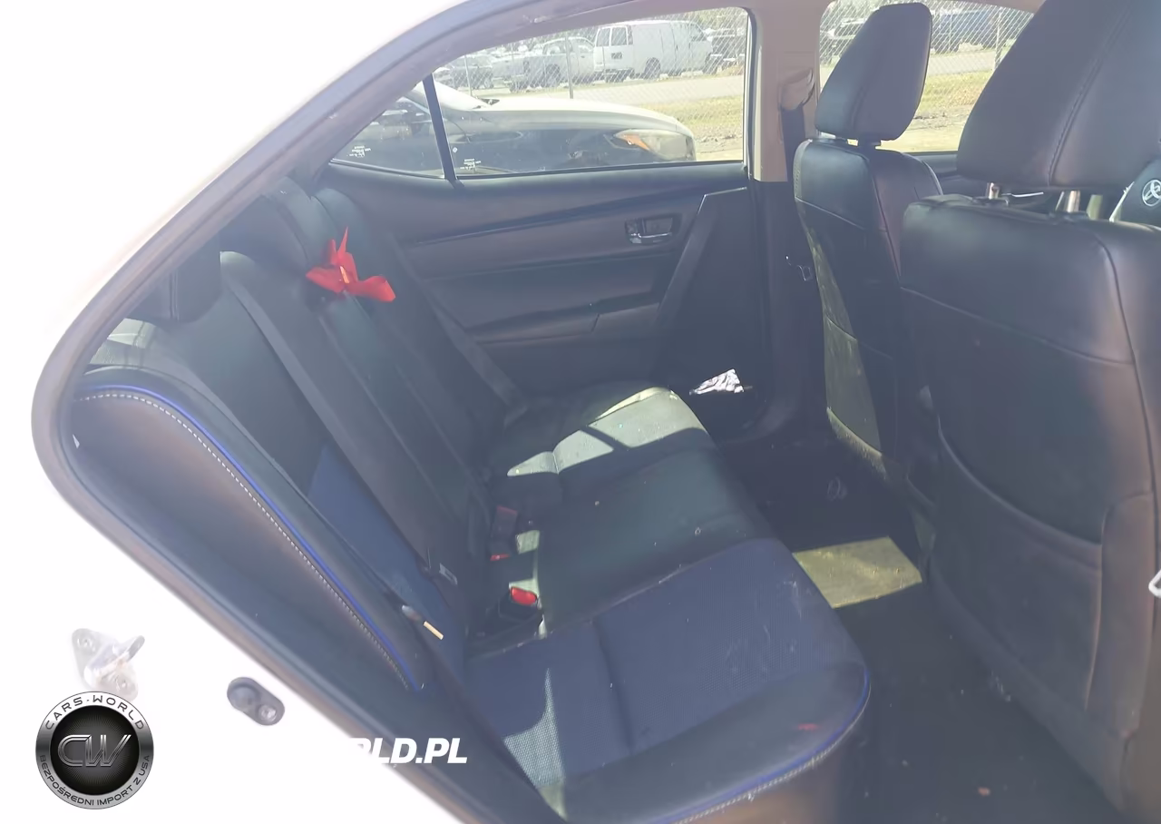 2018 Toyota Corolla Le VIN:2T1BURHE9JC055698 - 8