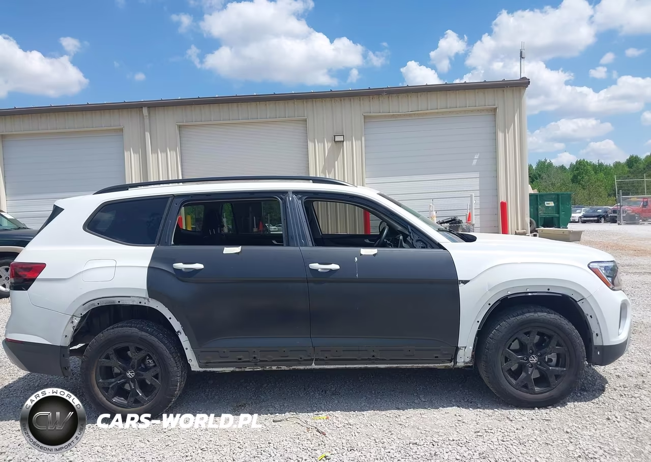 2024 Volkswagen Atlas 2.0T Peak Edition Se W-Technology VIN:1V2CR2CA9RC571399 - 14
