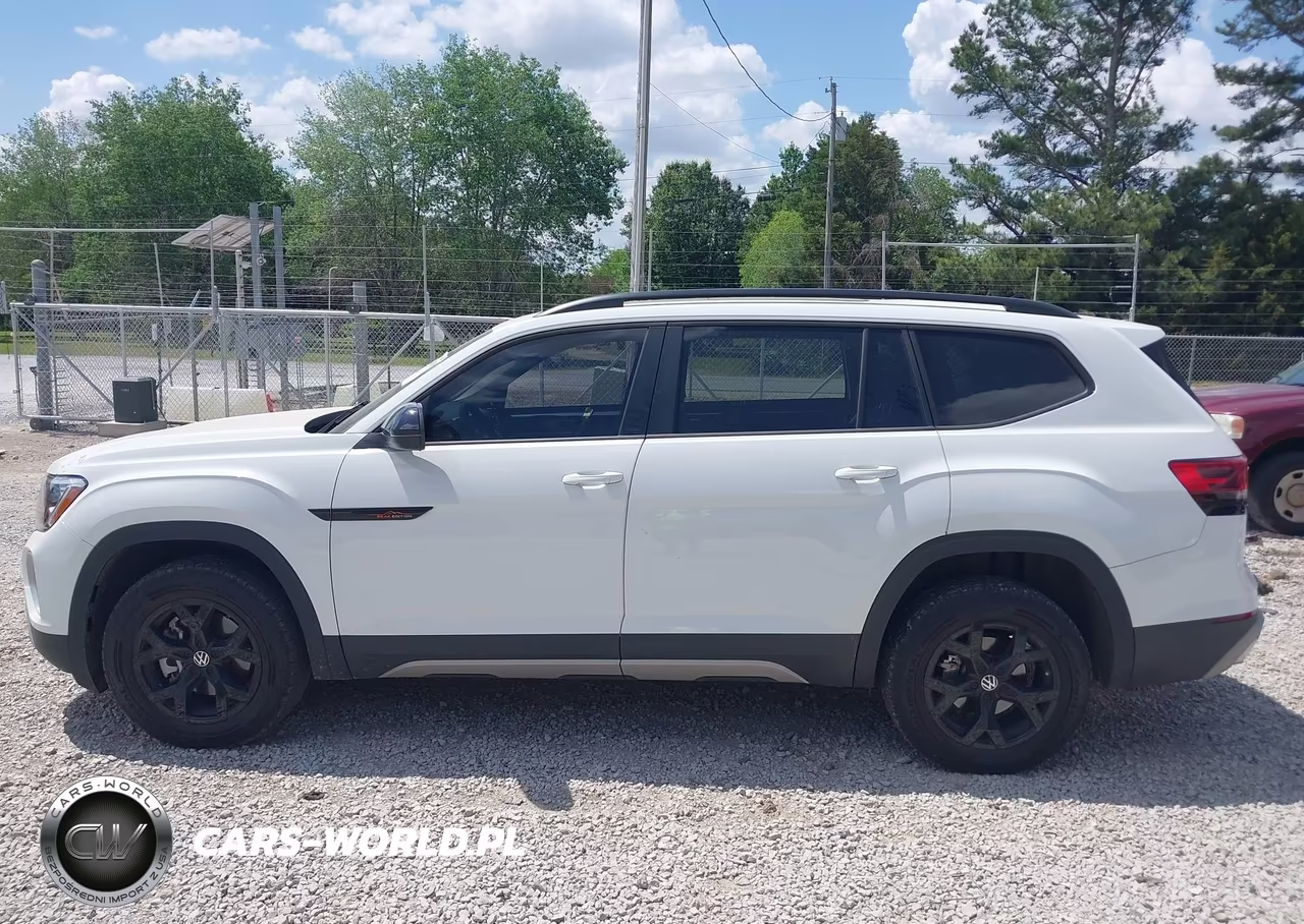 2024 Volkswagen Atlas 2.0T Peak Edition Se W-Technology VIN:1V2CR2CA9RC571399 - 15