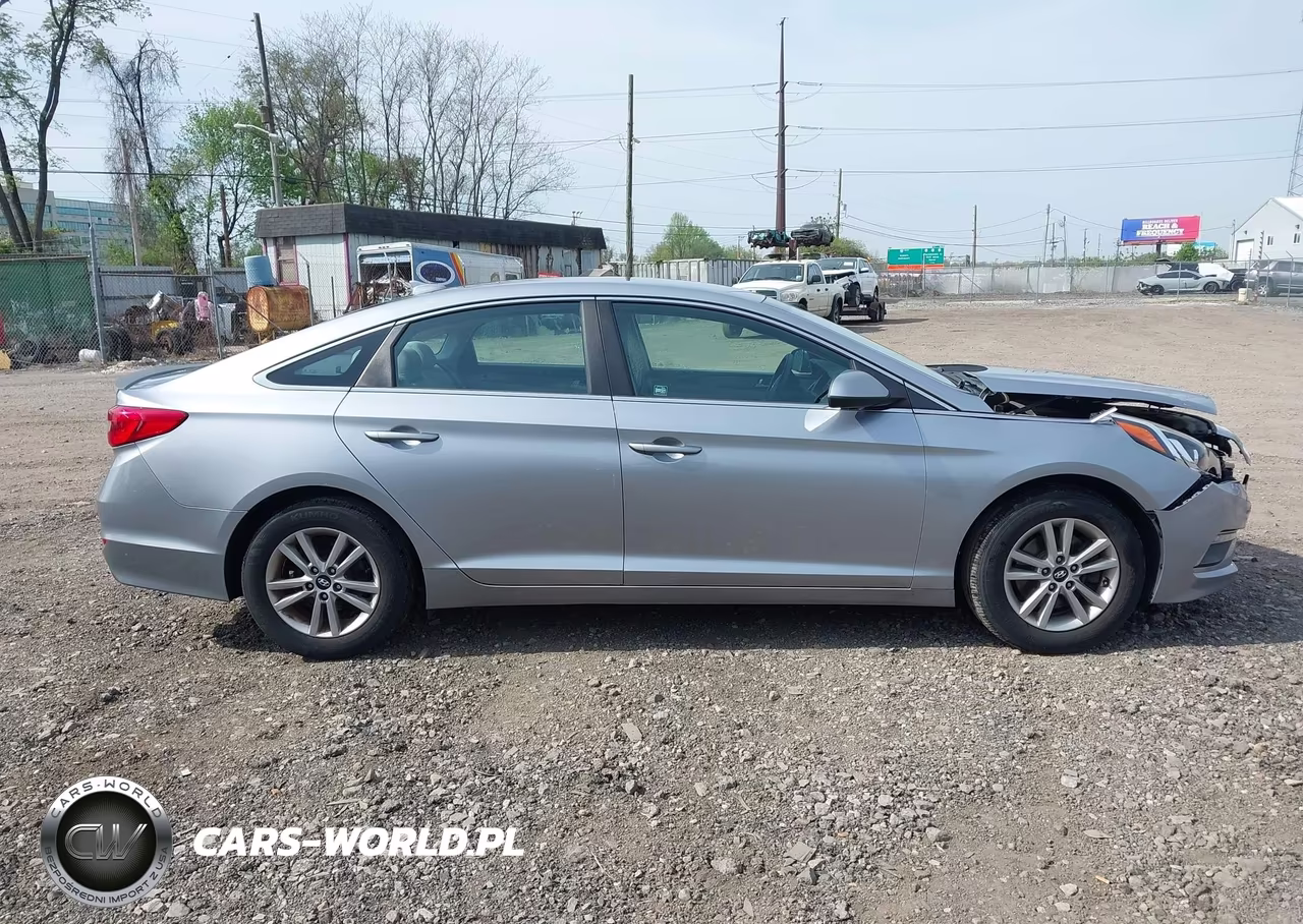 2015 Hyundai Sonata Se VIN:5NPE24AF5FH060233 - 13