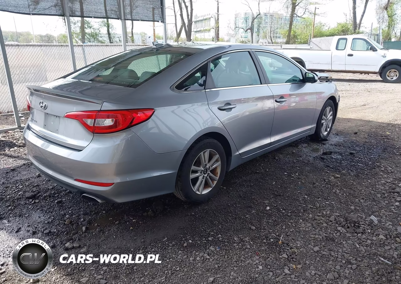 2015 Hyundai Sonata Se VIN:5NPE24AF5FH060233 - 4