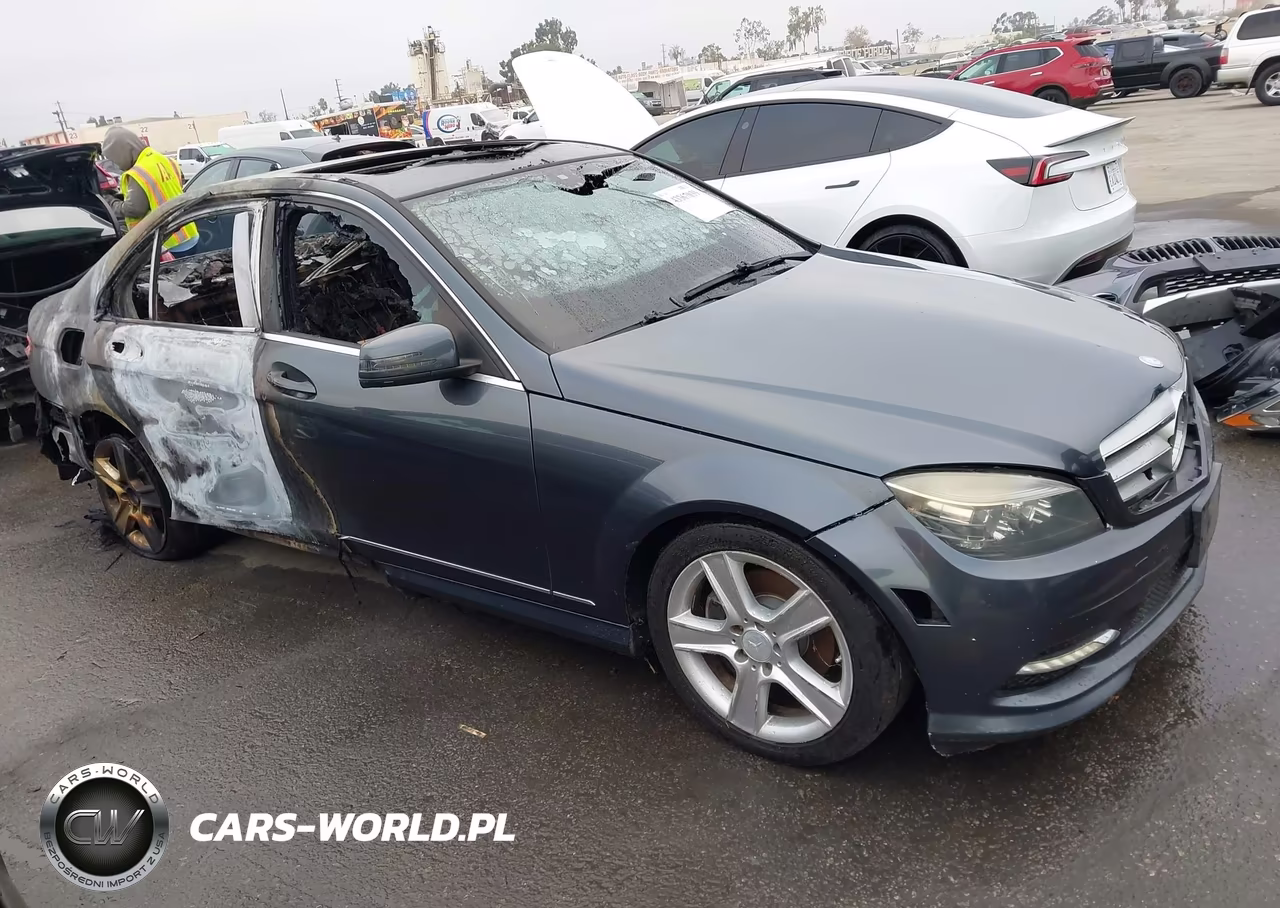 2011 Mercedes-Benz C 300 Sport