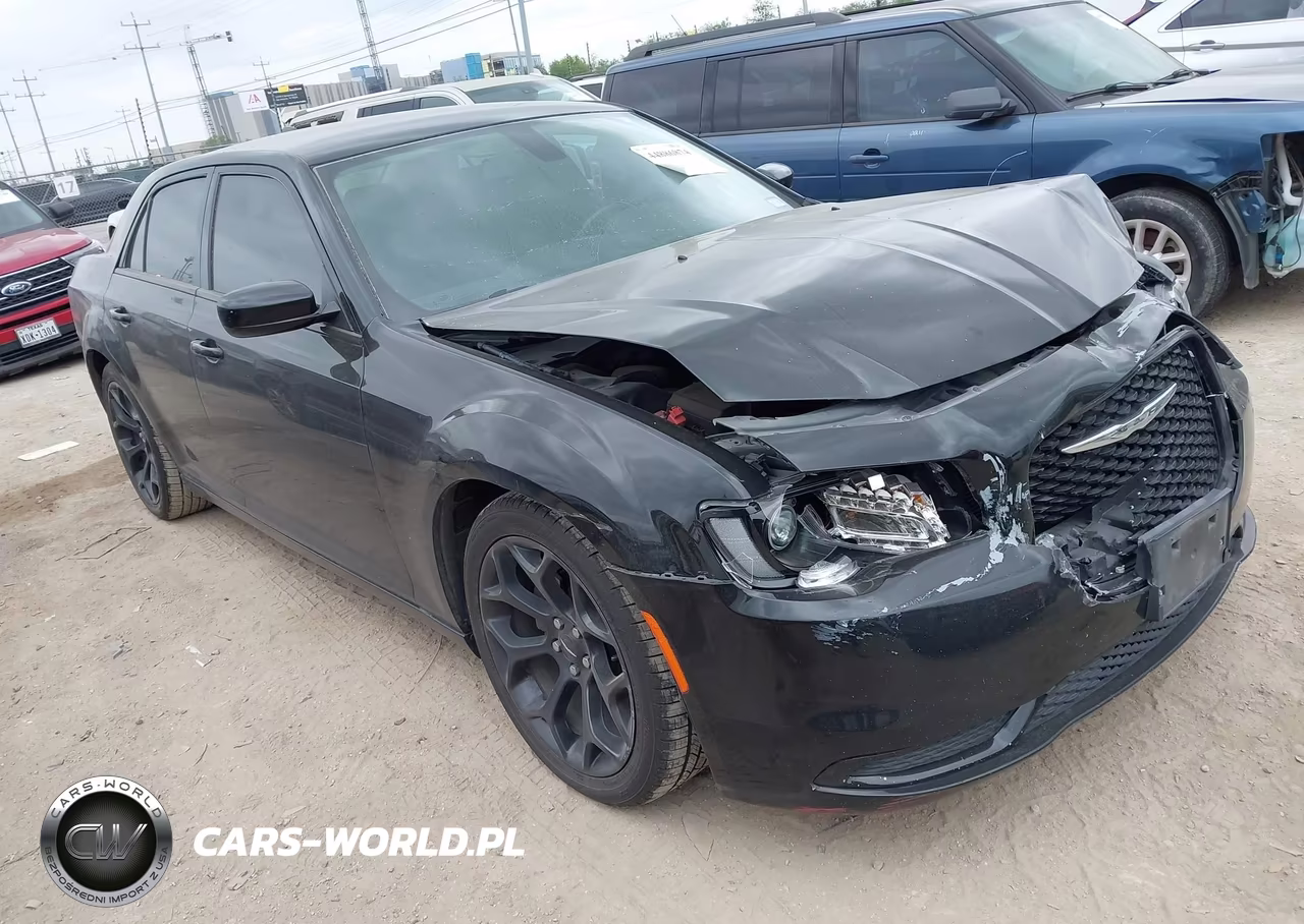 2019 Chrysler 300 Touring – zdjęcie 1 z 16