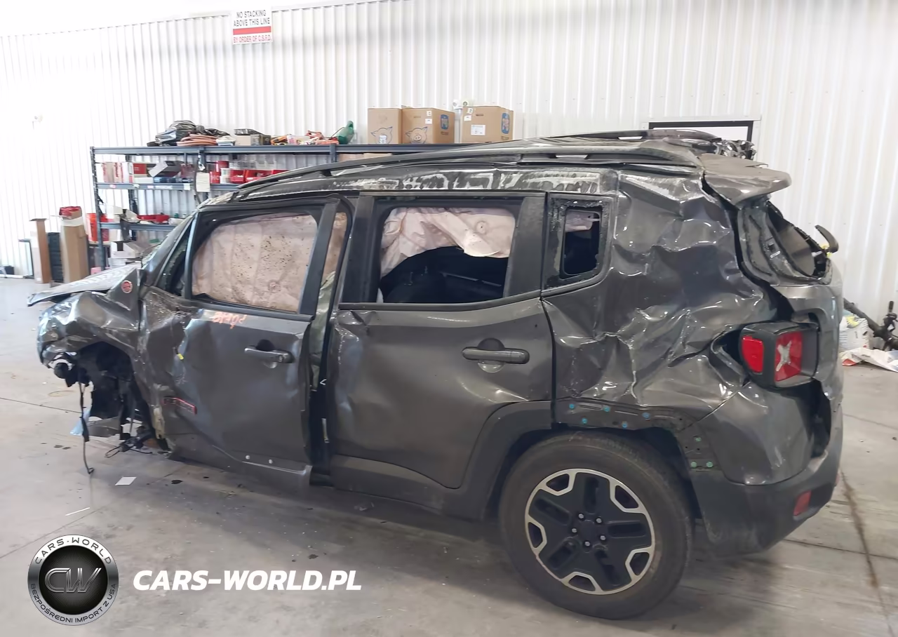 2017 Jeep Renegade Trailhawk 4X4 VIN:ZACCJBCBXHPG35607 - 14