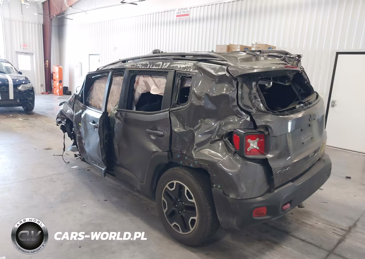 2017 Jeep Renegade Trailhawk 4X4 VIN:ZACCJBCBXHPG35607 - 3