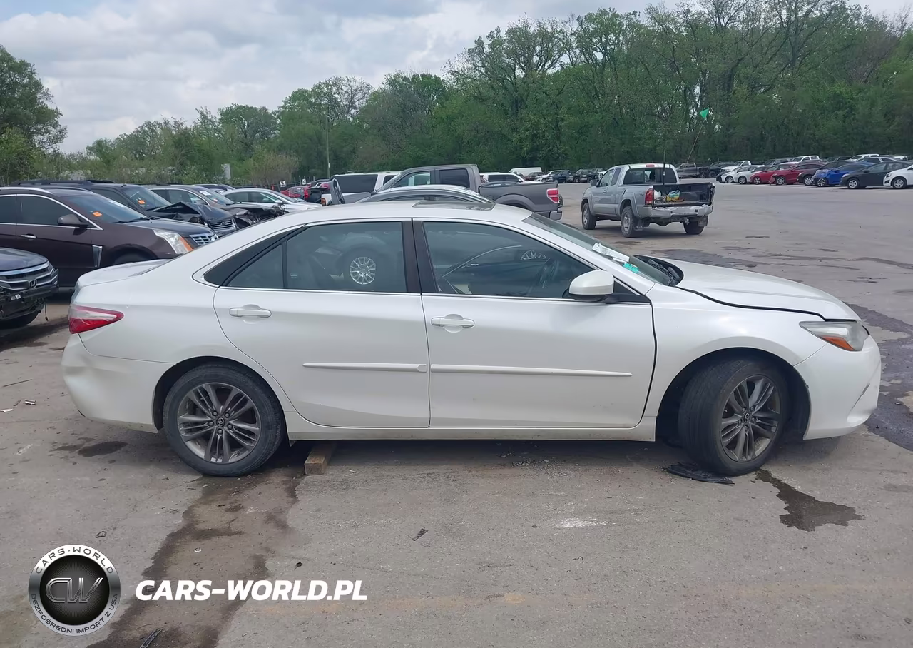 2016 Toyota Camry Se VIN:4T1BF1FK5GU251391 - 14