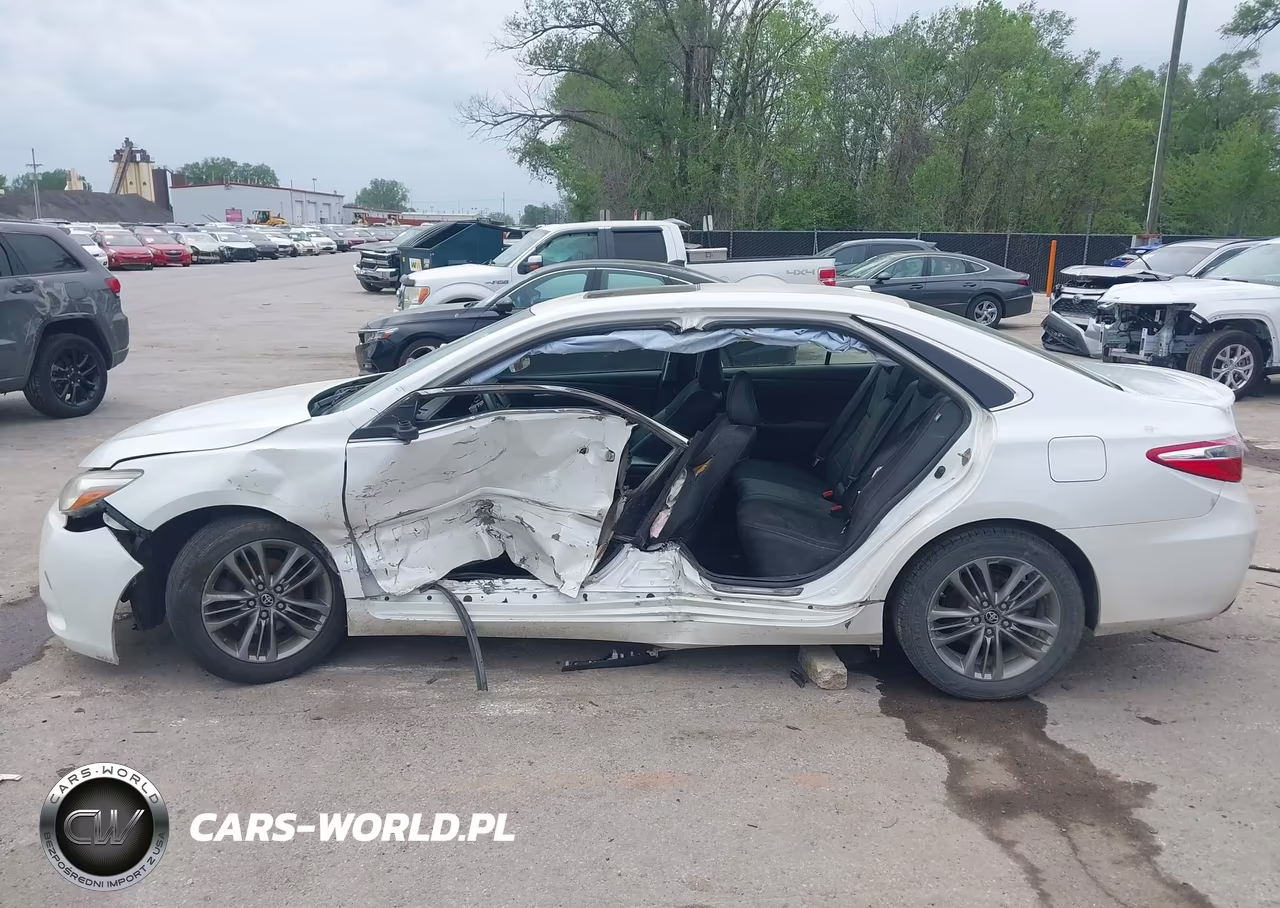 2016 Toyota Camry Se VIN:4T1BF1FK5GU251391 - 15