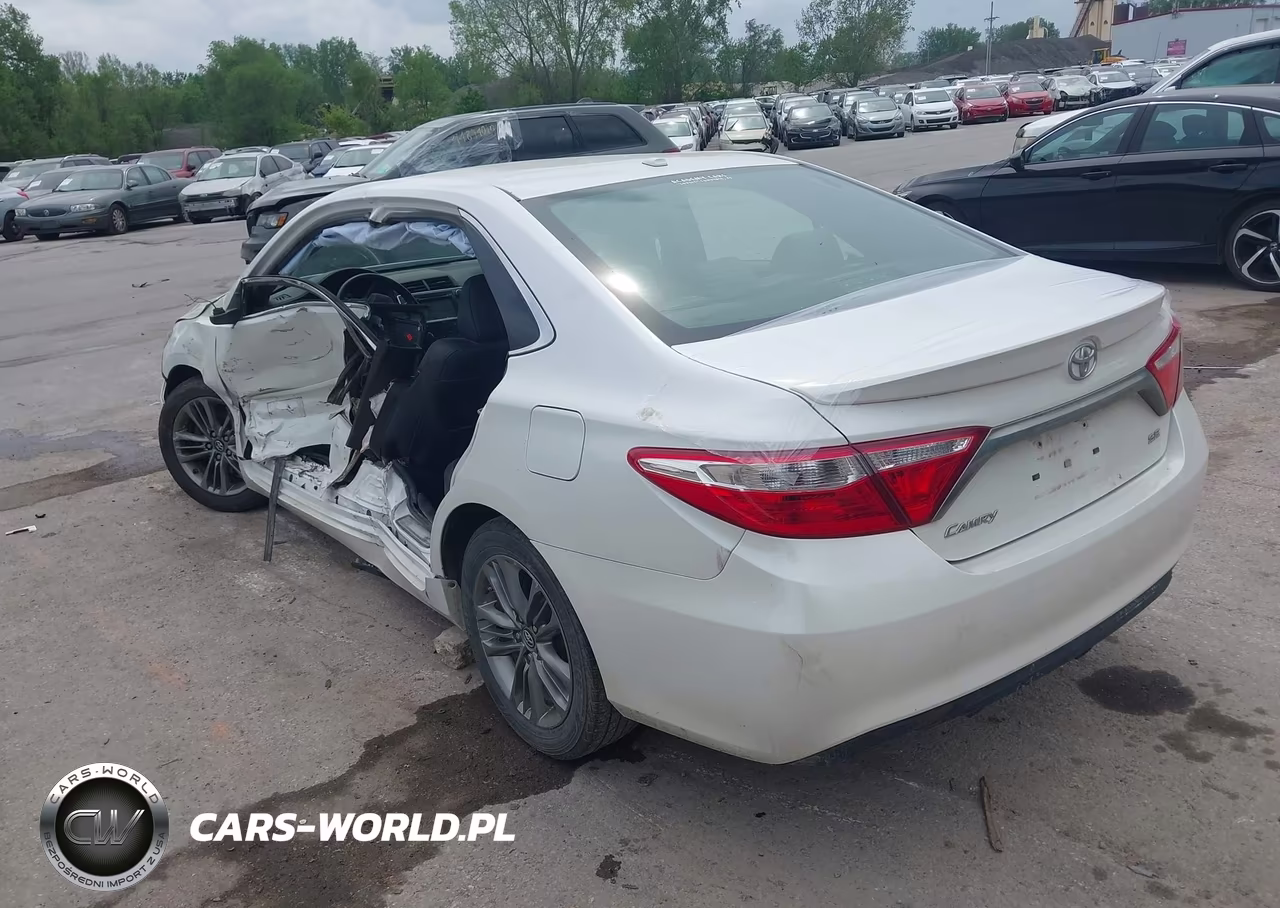 2016 Toyota Camry Se VIN:4T1BF1FK5GU251391 - 3