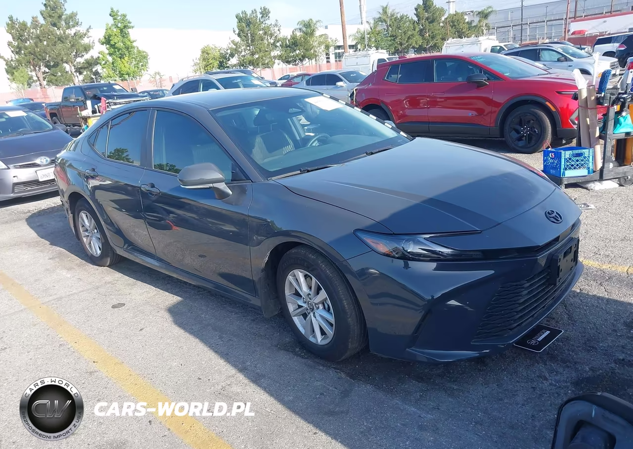 2025 Toyota Camry Le