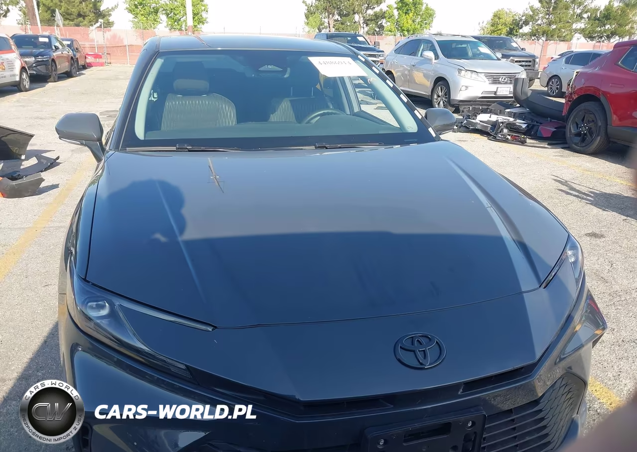 2025 Toyota Camry Le VIN:4T1DAACK4SU194914 - 13