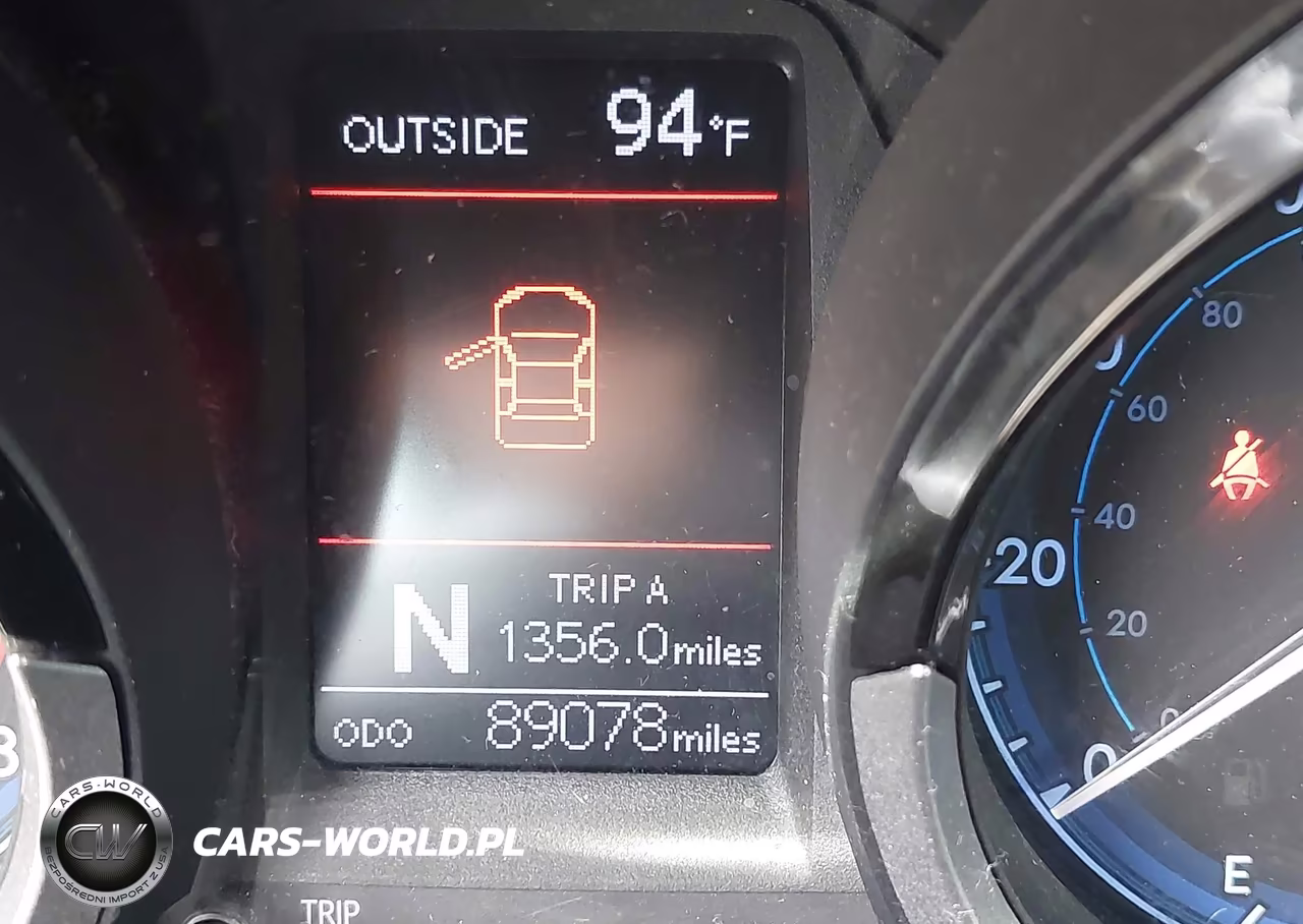 2016 Toyota Corolla S Plus VIN:5YFBURHE4GP392675 - 16