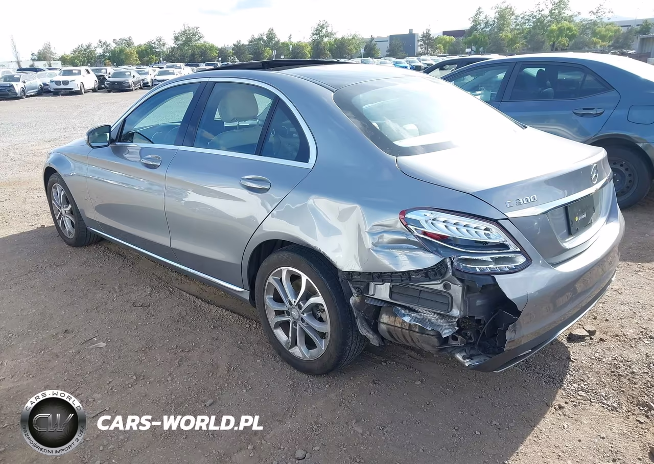 2015 Mercedes-Benz C 300 VIN:55SWF4JB3FU057463 - 3
