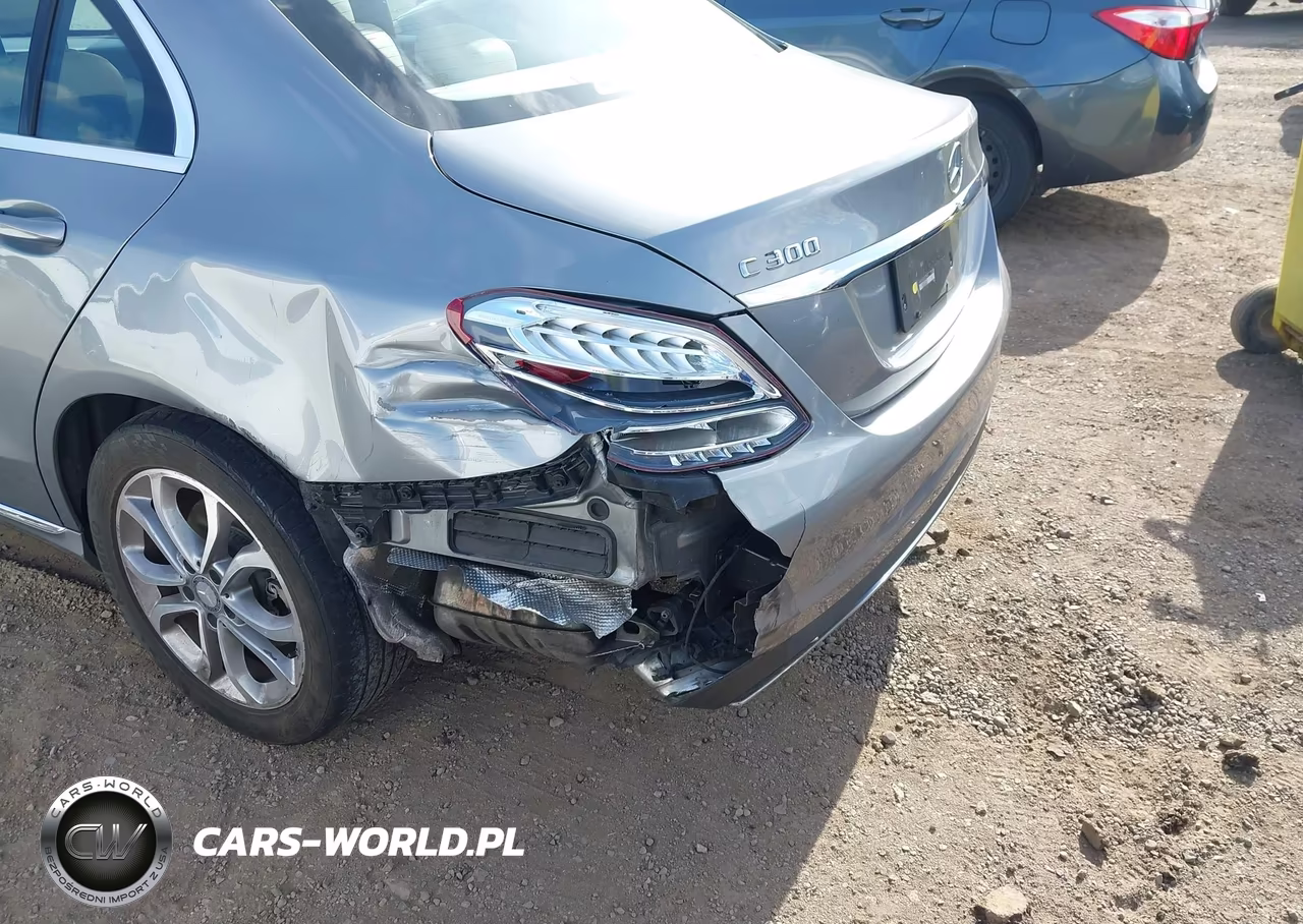 2015 Mercedes-Benz C 300 VIN:55SWF4JB3FU057463 - 6