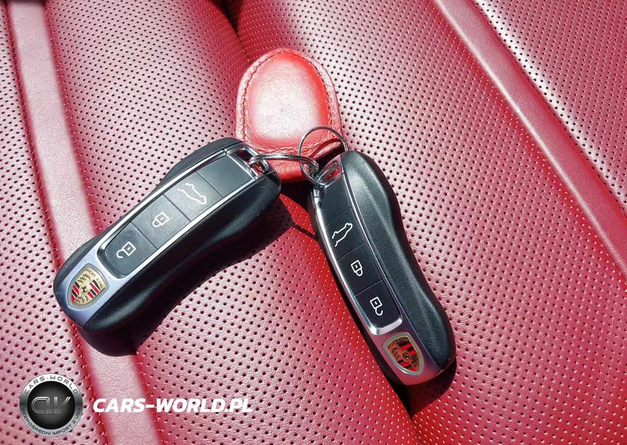 2021 Porsche Cayenne VIN:WP1BG2AY8MDA49898 - 11