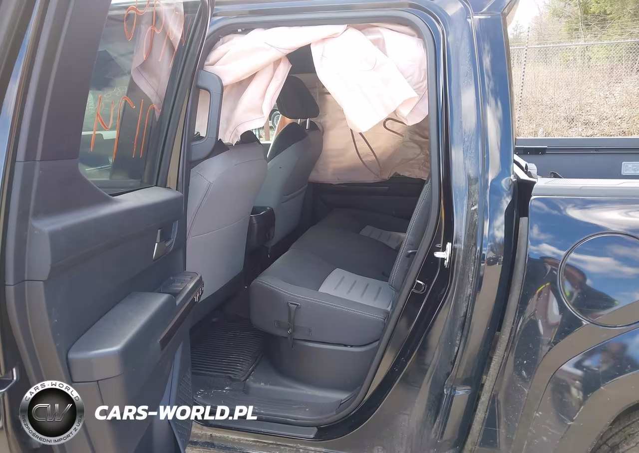 2025 Toyota Tacoma Trd Sport VIN:3TMLB5JN8SM172694 - 8