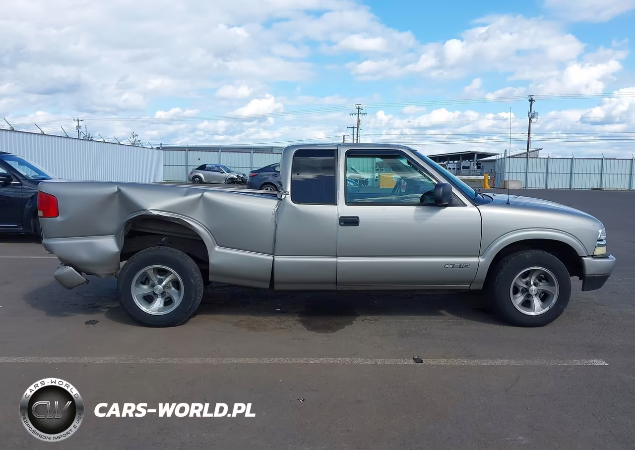 2002 Chevrolet S-10 Ls VIN:1GCCS195828250053 - 13