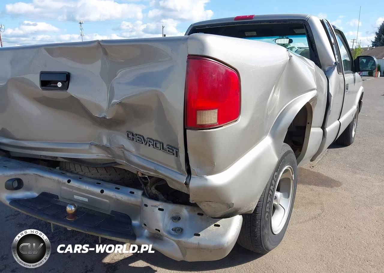 2002 Chevrolet S-10 Ls VIN:1GCCS195828250053 - 17
