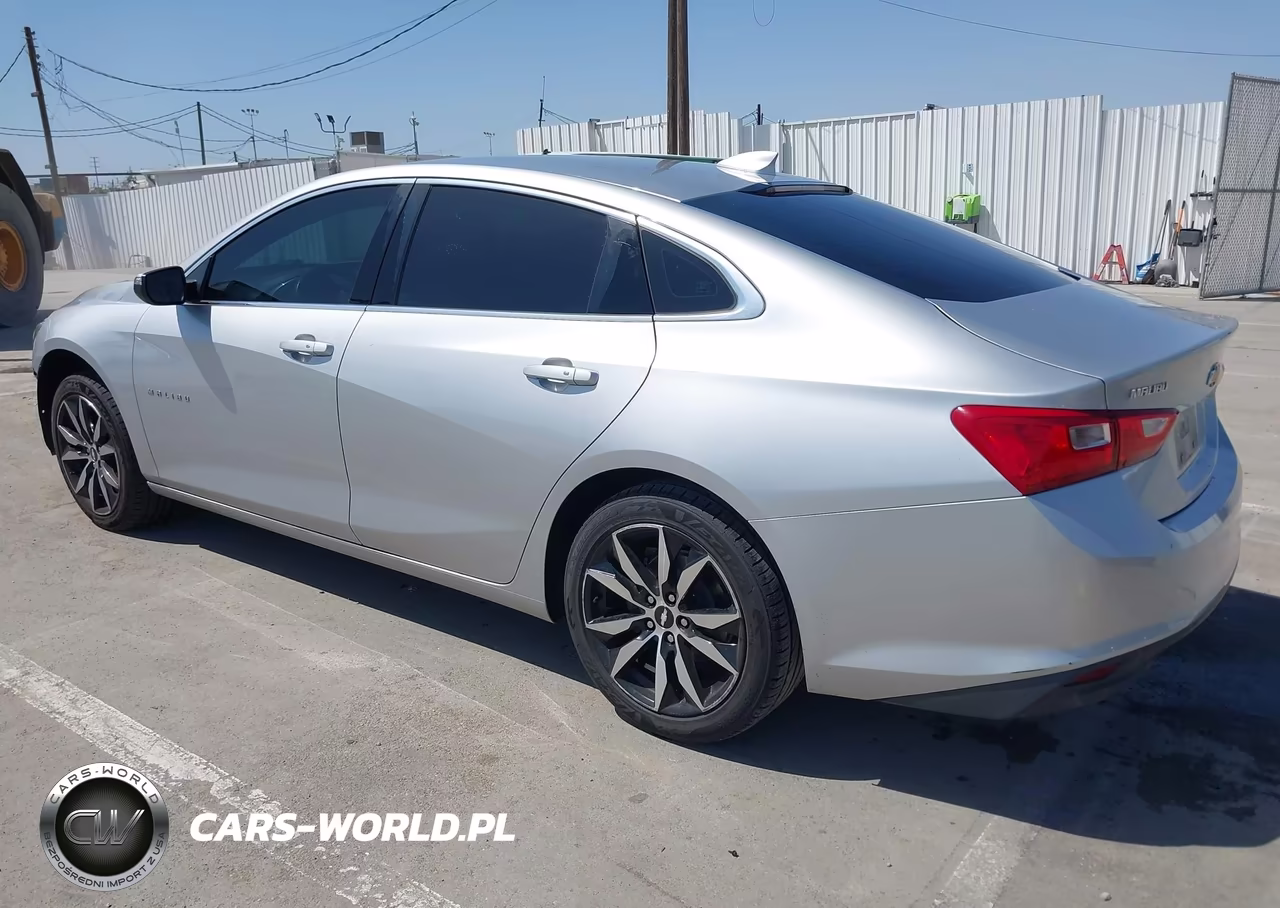 2018 Chevrolet Malibu Lt VIN:1G1ZD5ST3JF180596 - 3