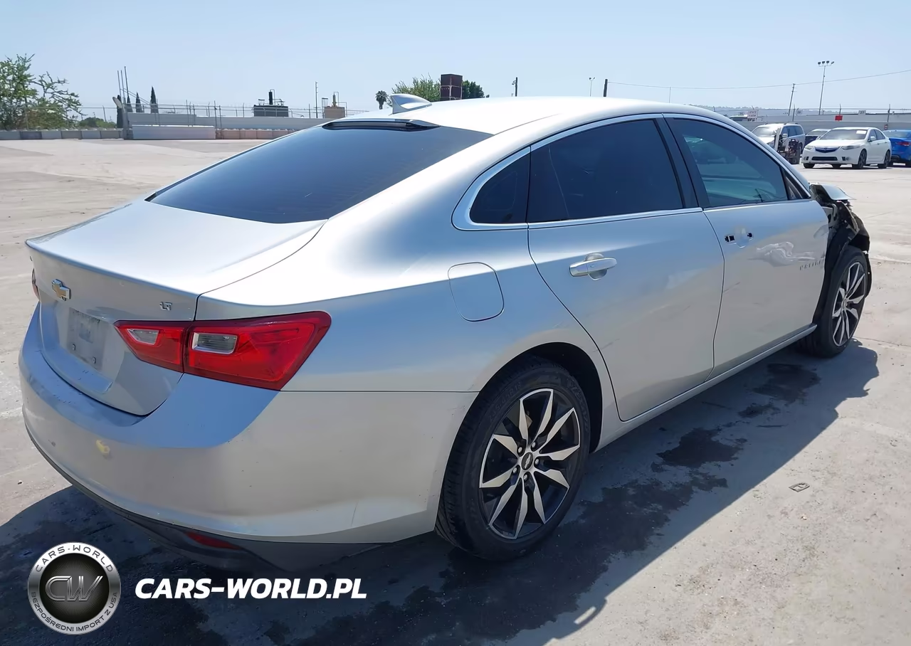 2018 Chevrolet Malibu Lt VIN:1G1ZD5ST3JF180596 - 4