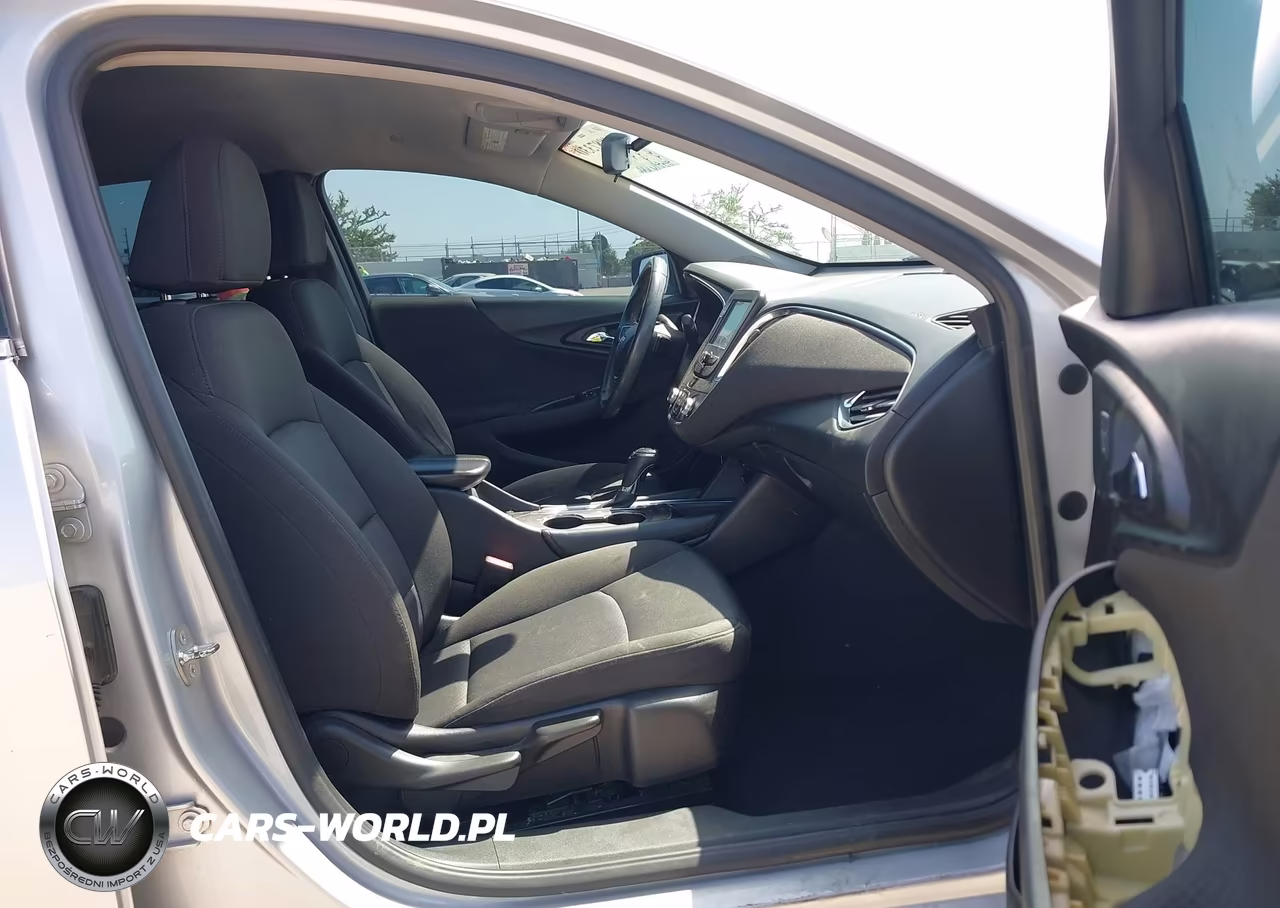 2018 Chevrolet Malibu Lt VIN:1G1ZD5ST3JF180596 - 5