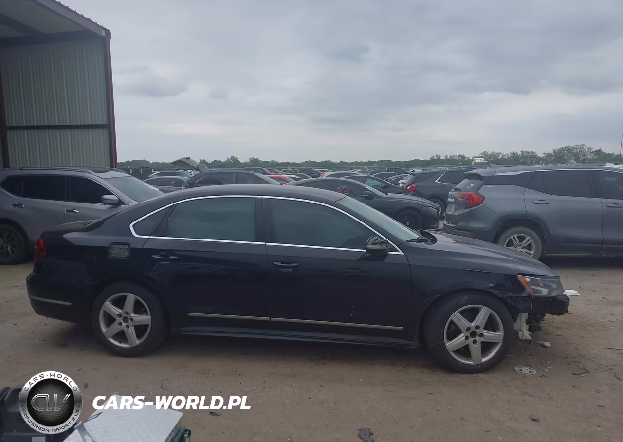 2017 Volkswagen Passat 1.8T R-Line VIN:1VWDT7A35HC053701 - 12