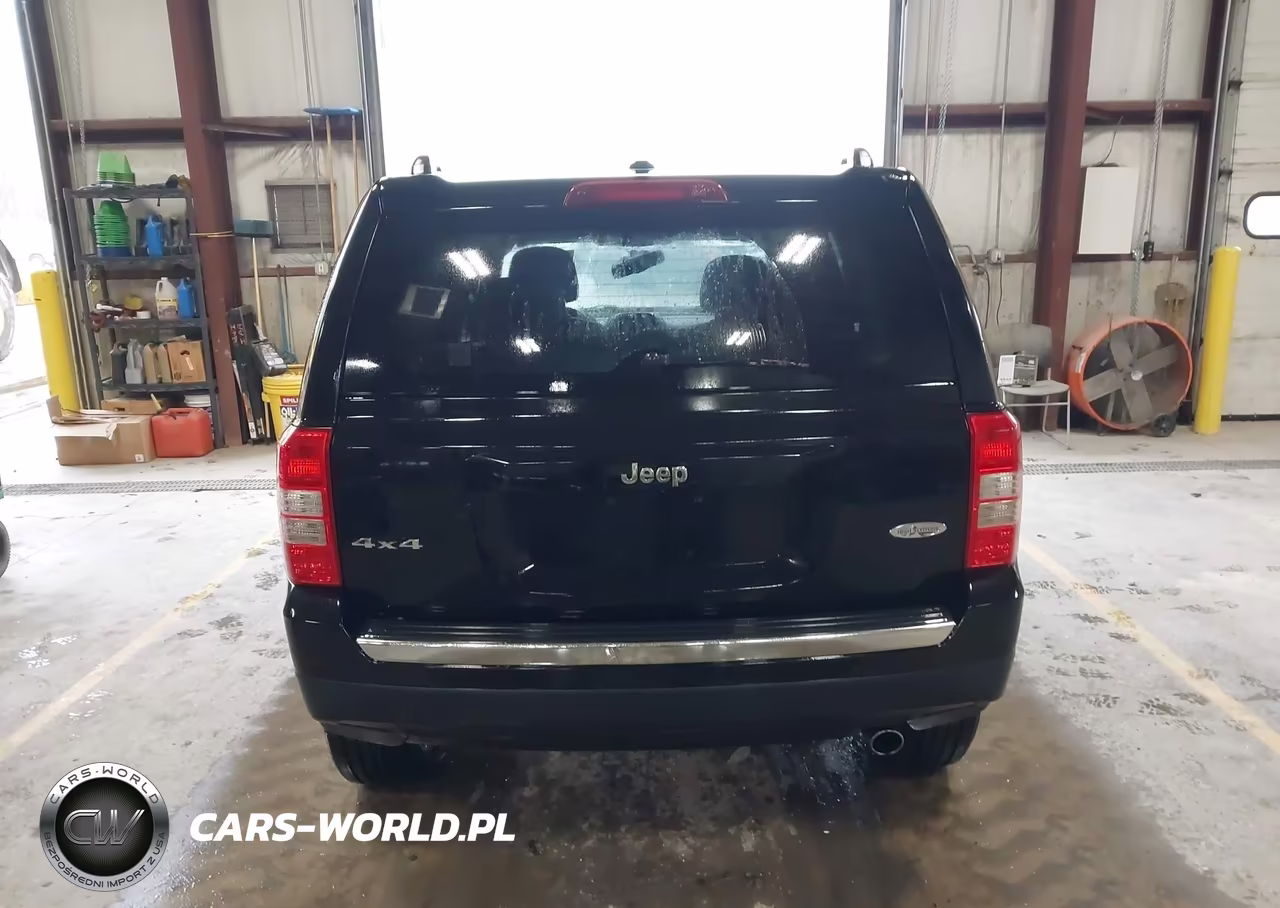 2016 Jeep Patriot High Altitude Edition VIN:1C4NJRFB1GD681398 - 16