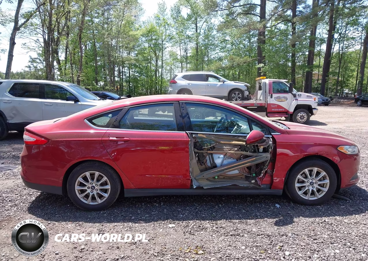 2015 Ford Fusion S VIN:1FA6P0G78F5120042 - 13