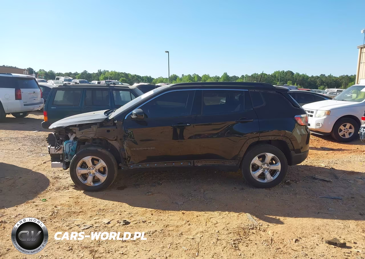 2018 Jeep Compass Latitude 4X4 VIN:3C4NJDBB6JT162647 - 15