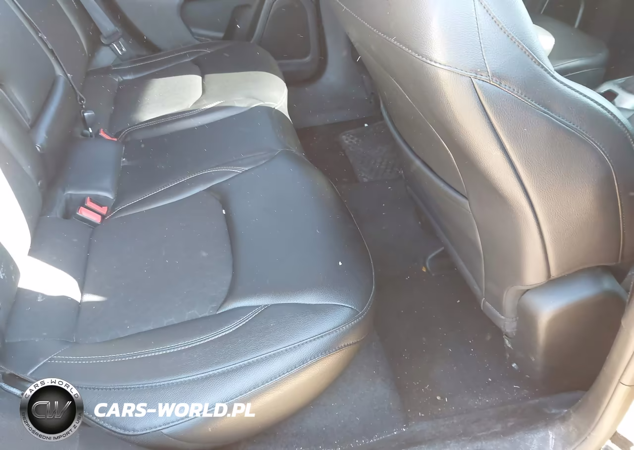 2018 Jeep Compass Latitude 4X4 VIN:3C4NJDBB6JT162647 - 8
