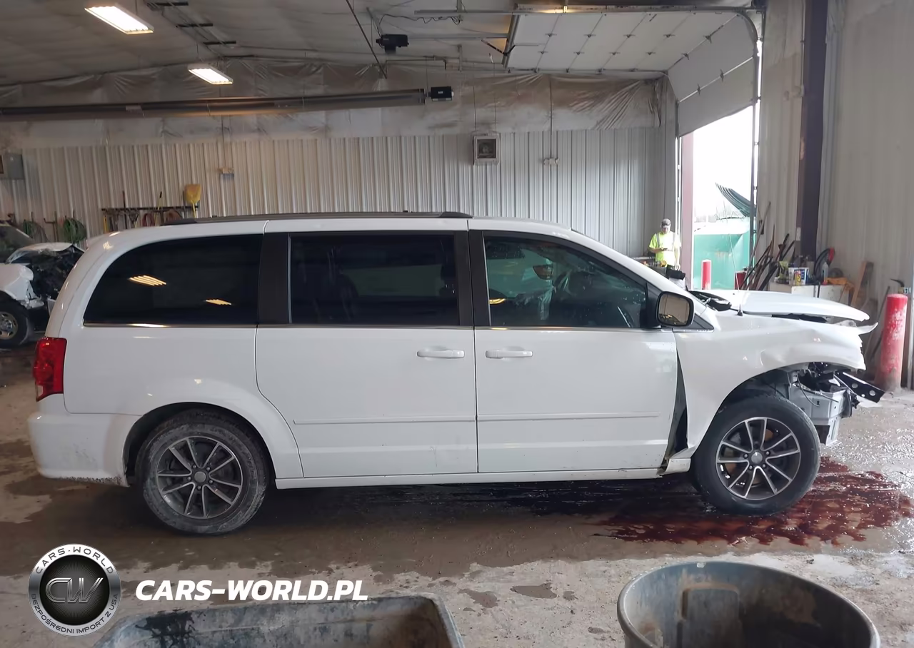 2017 Dodge Grand Caravan Sxt VIN:2C4RDGCG2HR791646 - 13