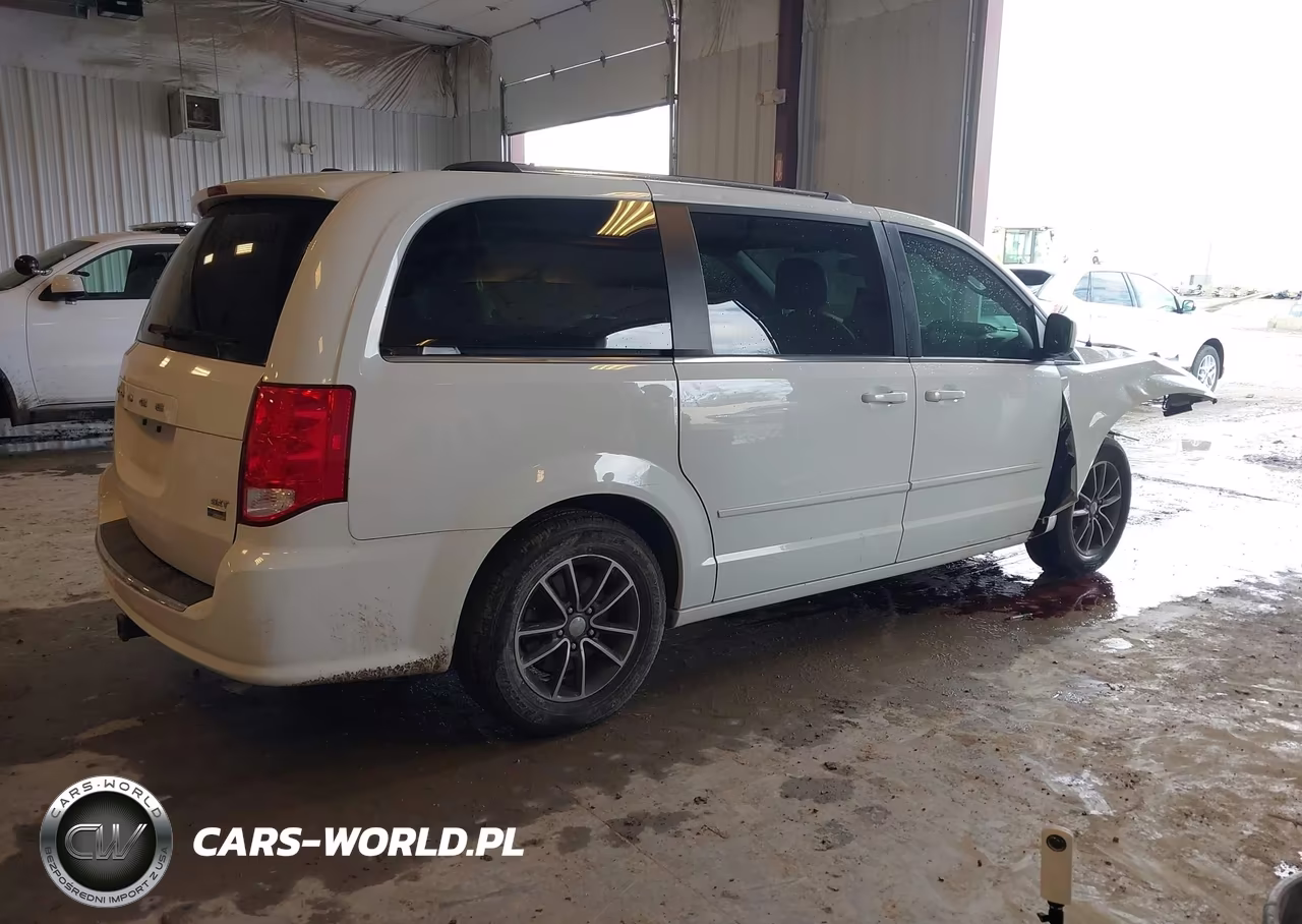 2017 Dodge Grand Caravan Sxt VIN:2C4RDGCG2HR791646 - 4