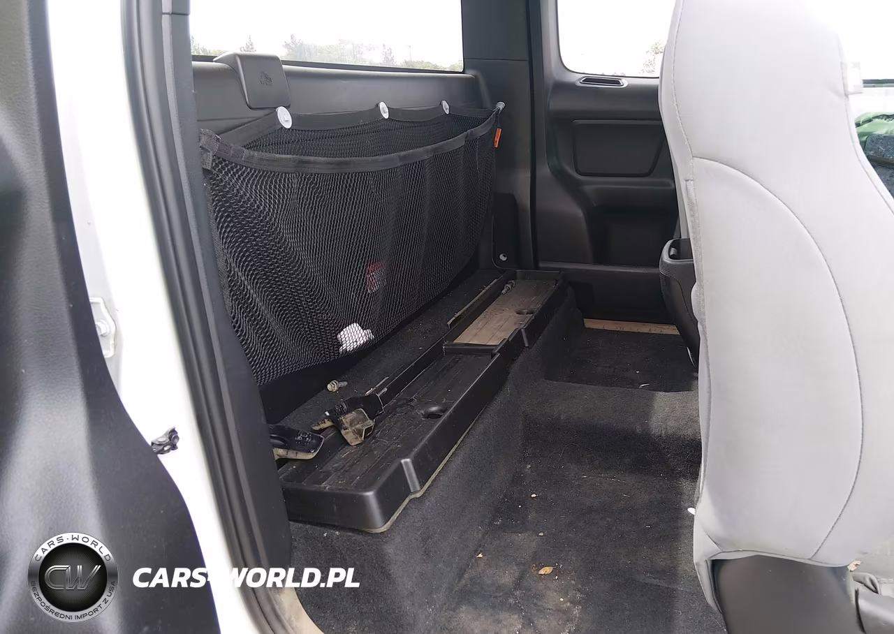 2019 Toyota Tacoma Sr VIN:5TFRX5GN2KX162532 - 8