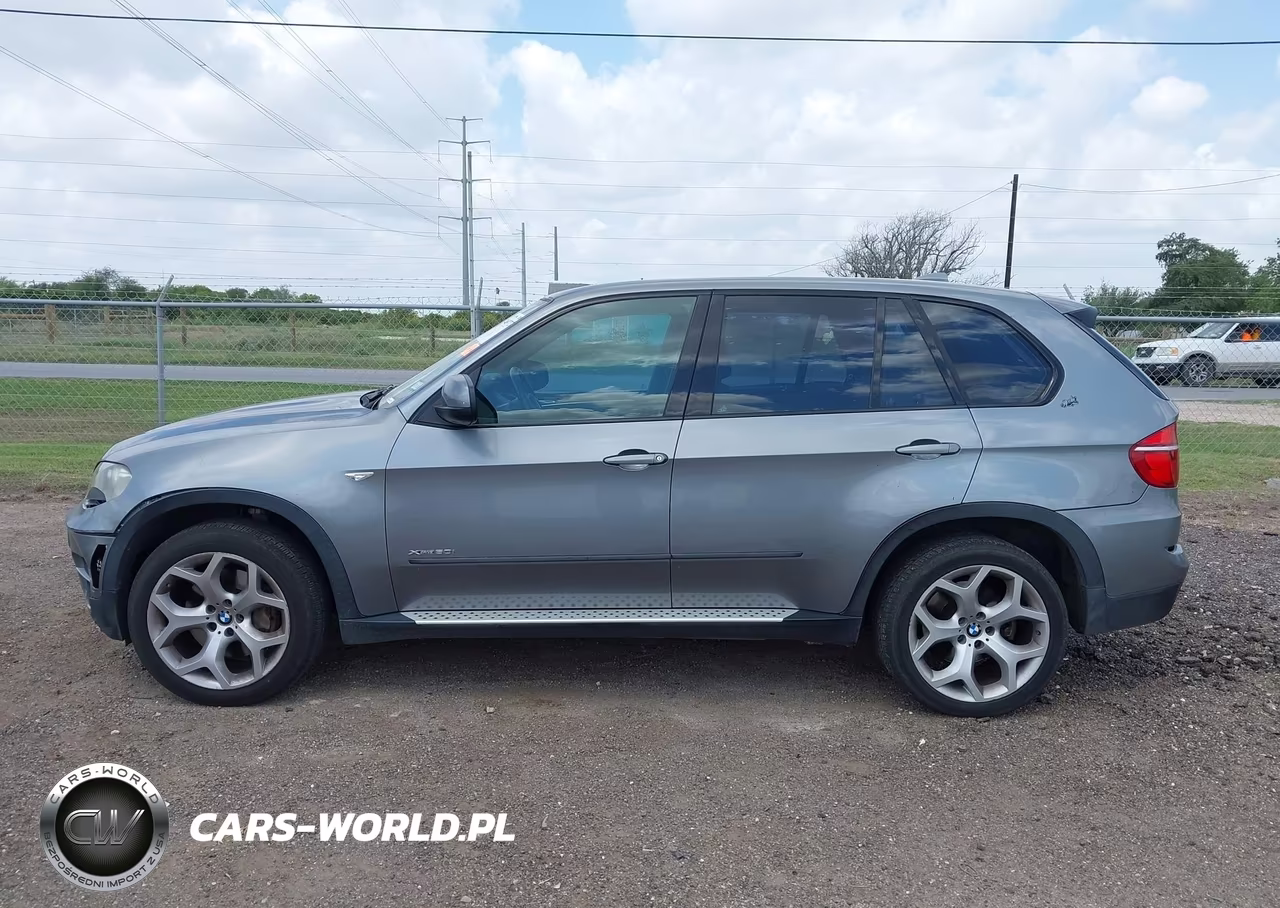 2011 BMW X5 xDrive50I VIN:5UXZV8C52BL418011 - 14