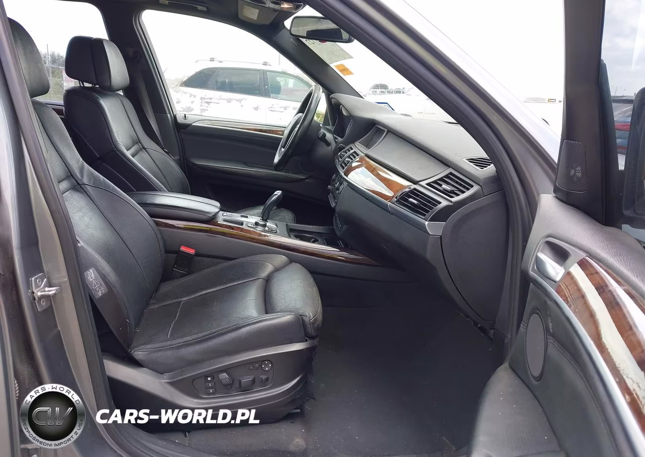 2011 BMW X5 xDrive50I VIN:5UXZV8C52BL418011 - 5