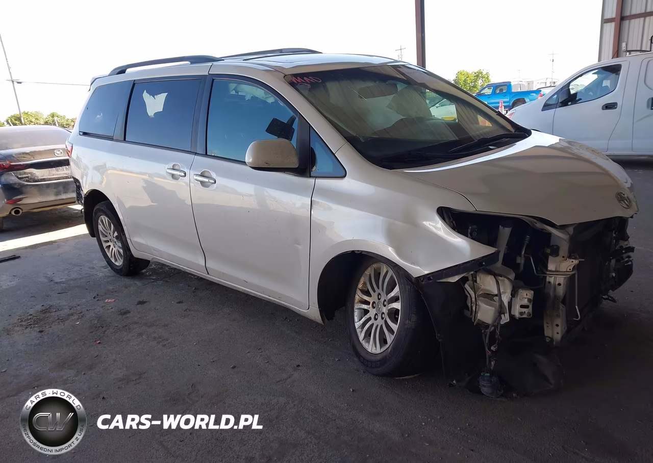 2017 Toyota Sienna Xle 8 Passenger