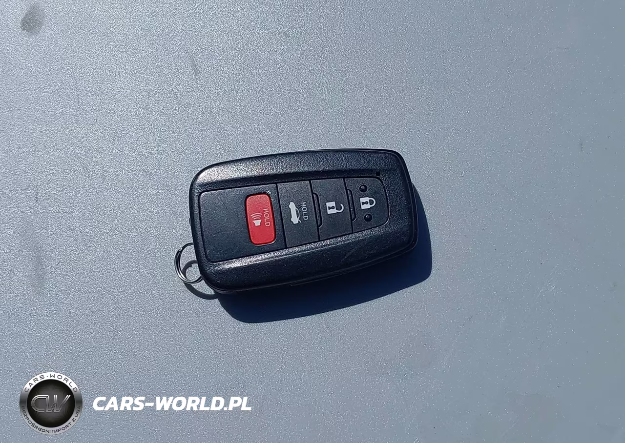 2021 Toyota Camry Xse Hybrid VIN:4T1K31AK5MU019983 - 11