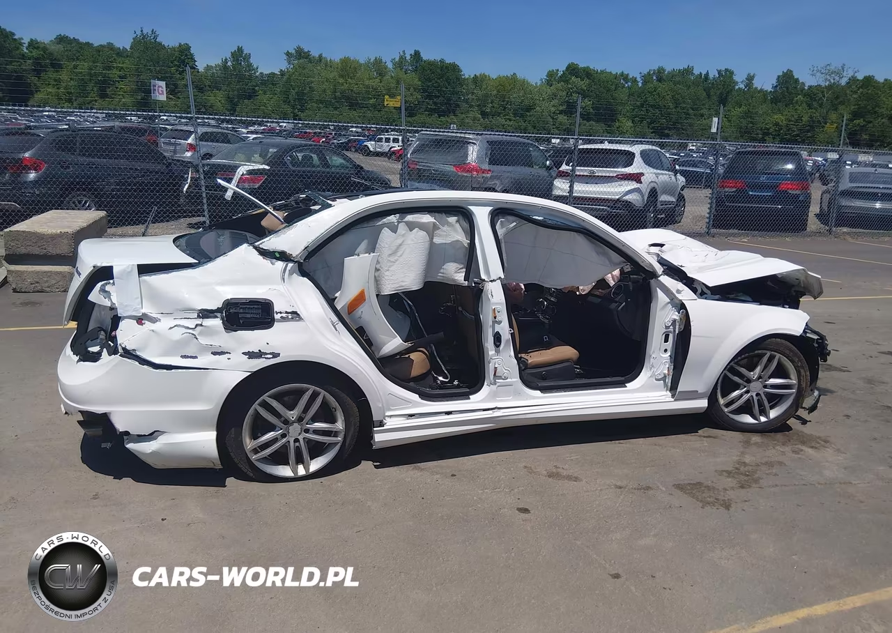 2013 Mercedes-Benz C 300 Sport 4Matic VIN:WDDGF8ABXDR296616 - 13