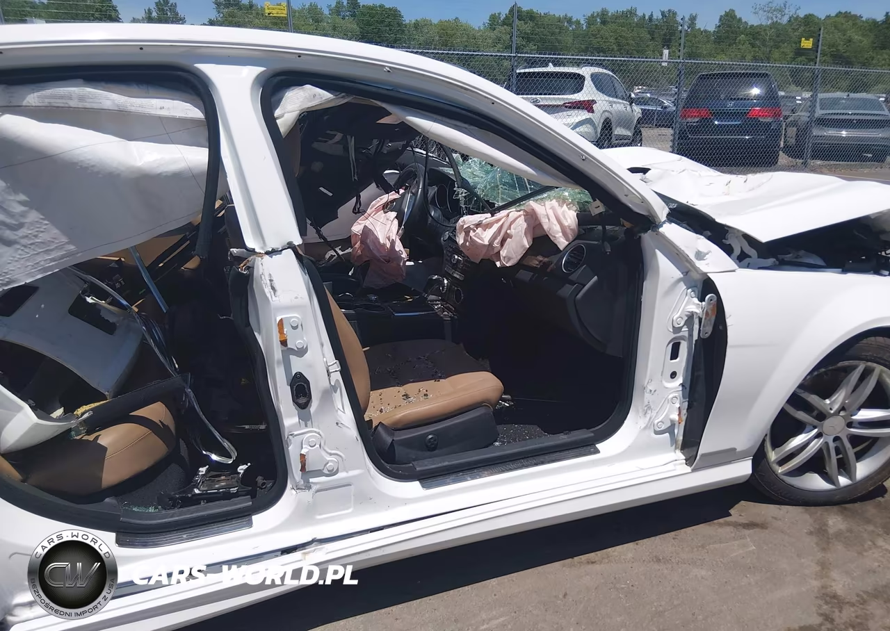 2013 Mercedes-Benz C 300 Sport 4Matic VIN:WDDGF8ABXDR296616 - 5
